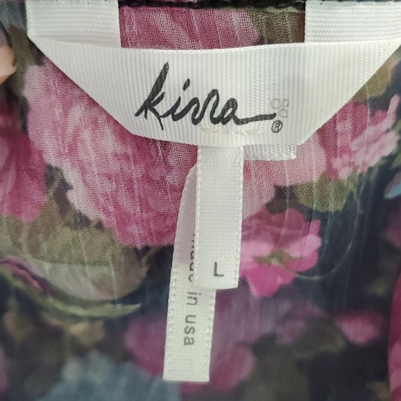 SOLD Kirra Sheer Tie Front Floral V Neck Button Front Short Flutter Sleeve Top - Picture 8 of 9